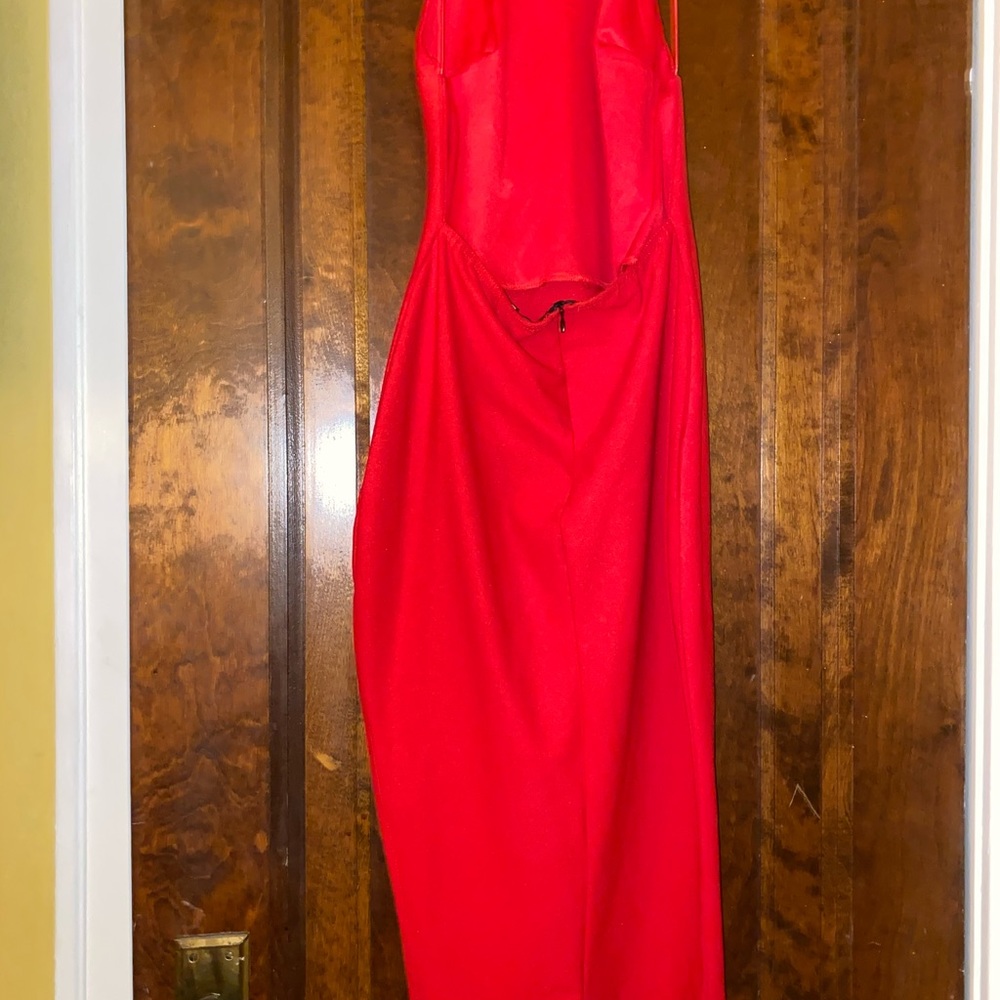 Red Dress - Picture 2 of 2